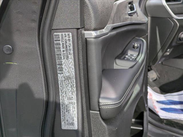 new 2025 Jeep Grand Cherokee car, priced at $54,505