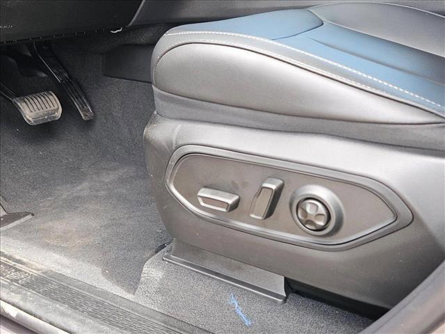 new 2025 Jeep Grand Cherokee L car, priced at $40,439