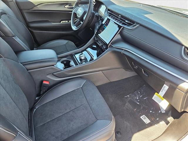 new 2025 Jeep Grand Cherokee car, priced at $37,178