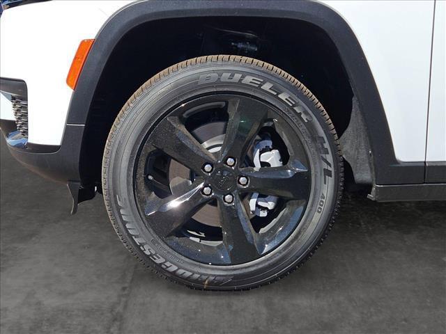 new 2024 Jeep Grand Cherokee L car, priced at $43,925