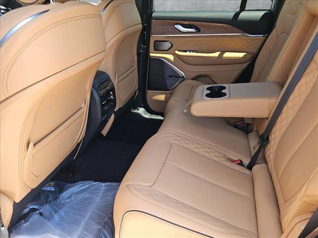 new 2025 Jeep Grand Cherokee car, priced at $64,035