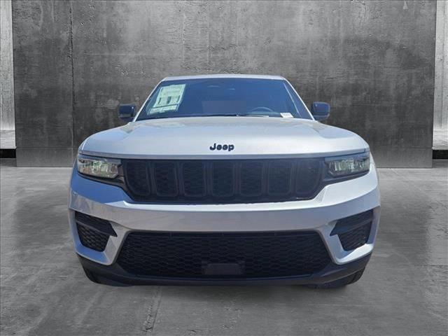 new 2024 Jeep Grand Cherokee car, priced at $39,801