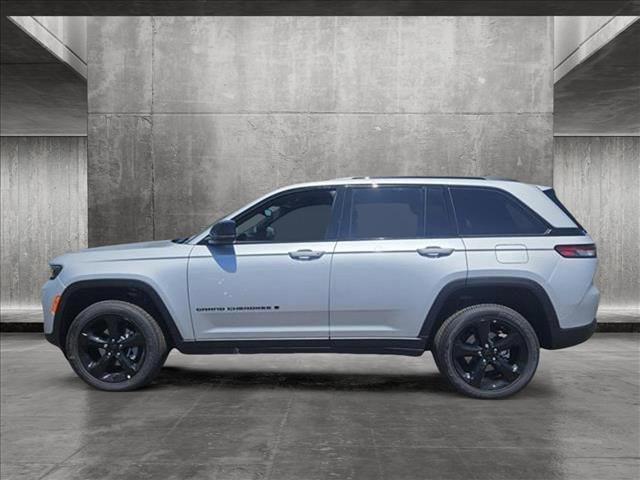 new 2024 Jeep Grand Cherokee car, priced at $39,801