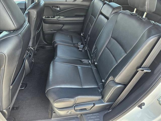 used 2022 Honda Pilot car, priced at $30,991
