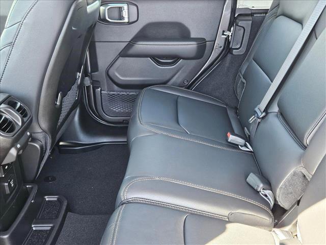new 2025 Jeep Wrangler car, priced at $53,712