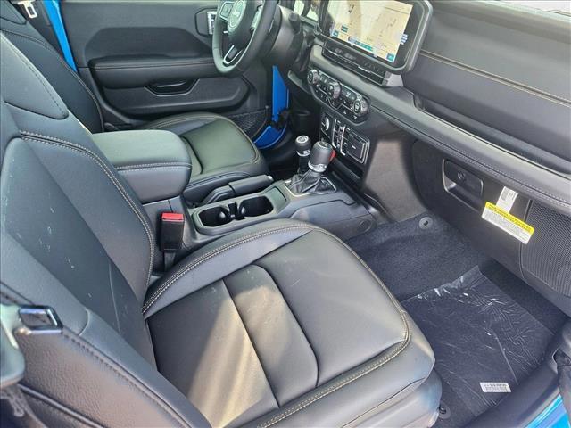 new 2025 Jeep Gladiator car, priced at $41,236