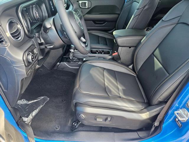 new 2025 Jeep Gladiator car, priced at $41,236