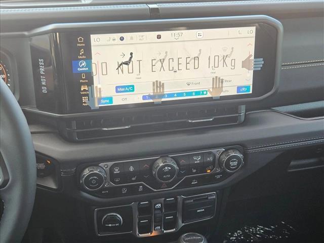 new 2025 Jeep Gladiator car, priced at $41,236