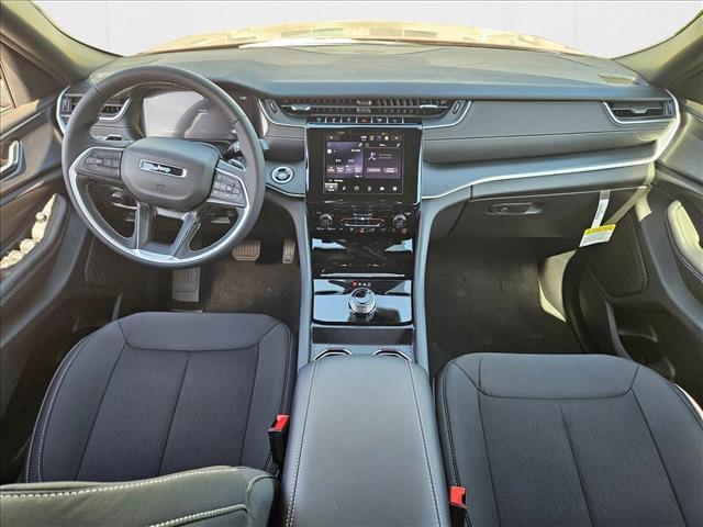 new 2025 Jeep Grand Cherokee car, priced at $33,814