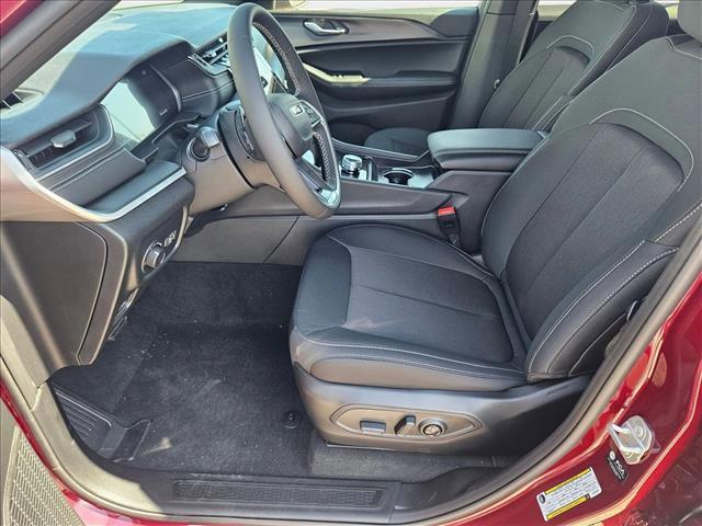 new 2025 Jeep Grand Cherokee car, priced at $33,814