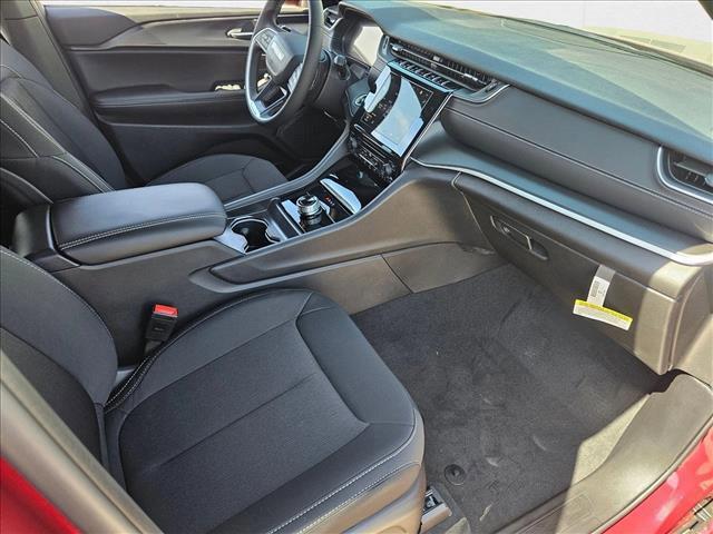 new 2025 Jeep Grand Cherokee car, priced at $33,814