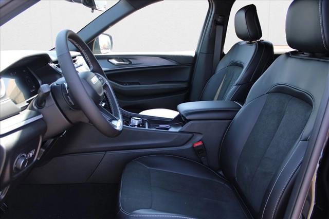 new 2025 Jeep Grand Cherokee L car, priced at $39,252