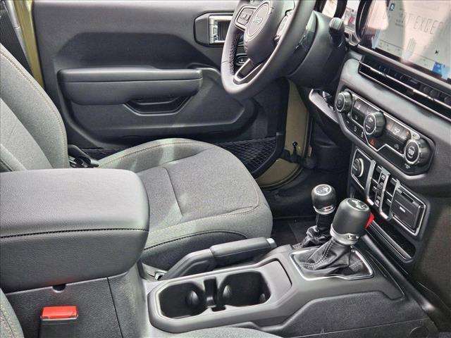new 2025 Jeep Wrangler car, priced at $40,447