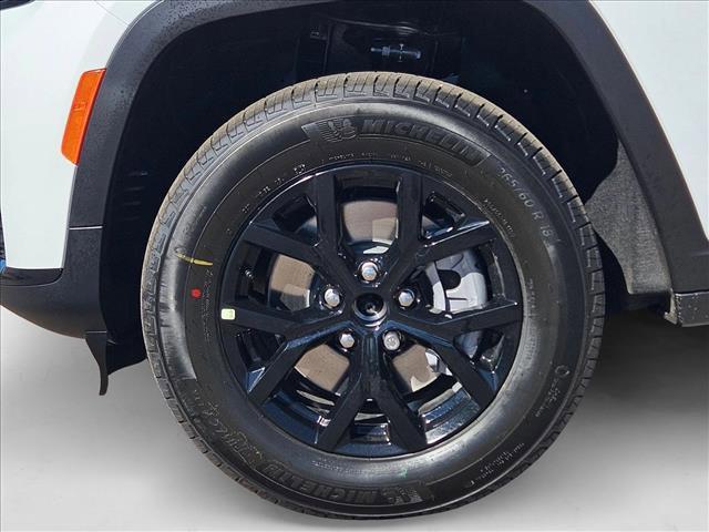 new 2025 Jeep Grand Cherokee L car, priced at $39,552