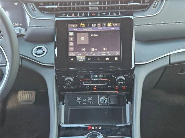 new 2025 Jeep Grand Cherokee L car, priced at $39,552