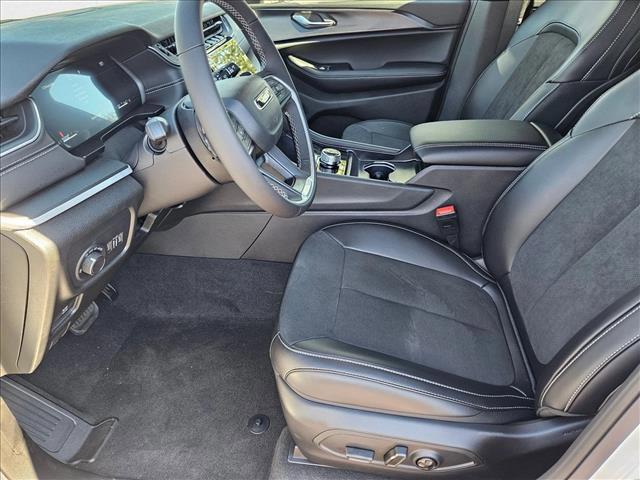 new 2025 Jeep Grand Cherokee L car, priced at $39,552