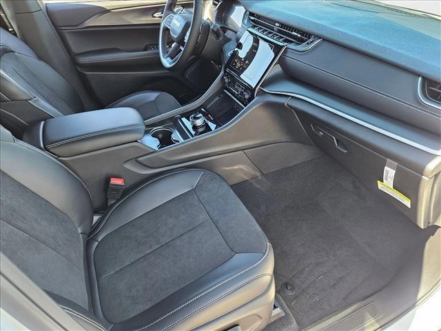 new 2025 Jeep Grand Cherokee L car, priced at $39,552