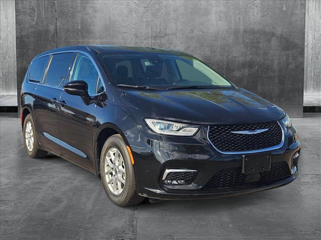 used 2023 Chrysler Pacifica car, priced at $26,264