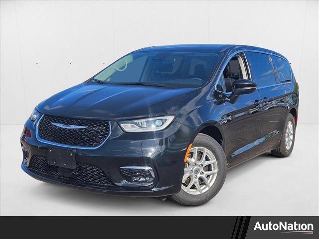 used 2023 Chrysler Pacifica car, priced at $26,264