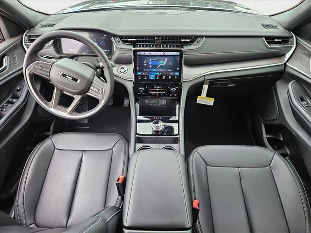 new 2025 Jeep Grand Cherokee car, priced at $38,148