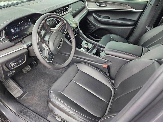 new 2025 Jeep Grand Cherokee car, priced at $39,648