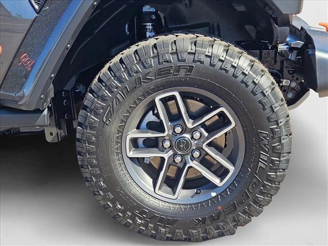 new 2025 Jeep Gladiator car, priced at $46,885
