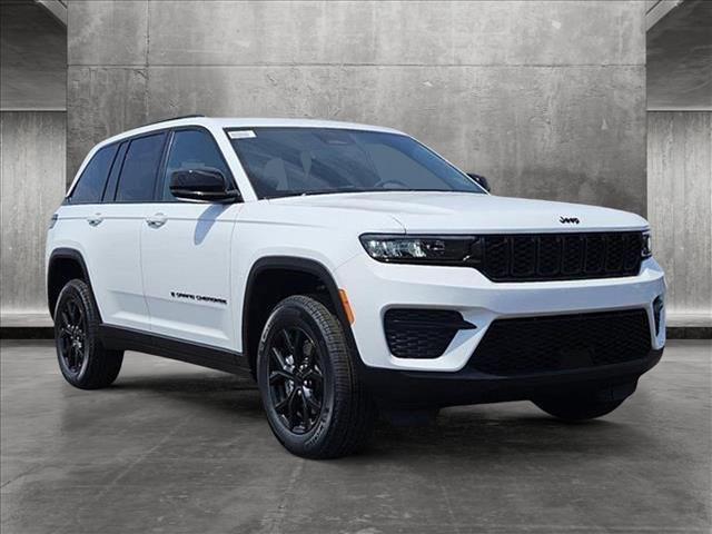 new 2024 Jeep Grand Cherokee car, priced at $38,579