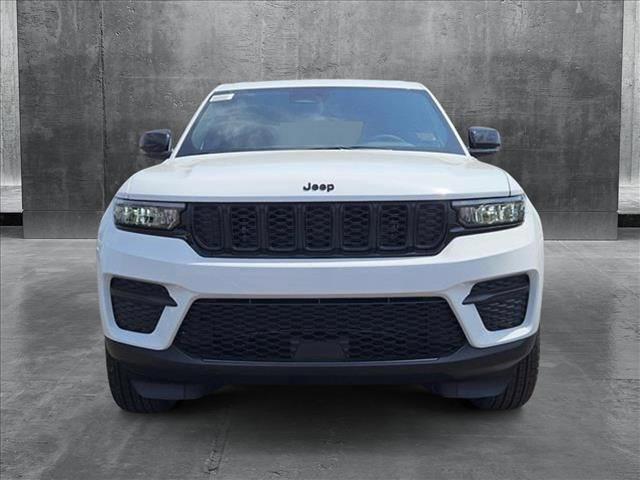 new 2024 Jeep Grand Cherokee car, priced at $38,001