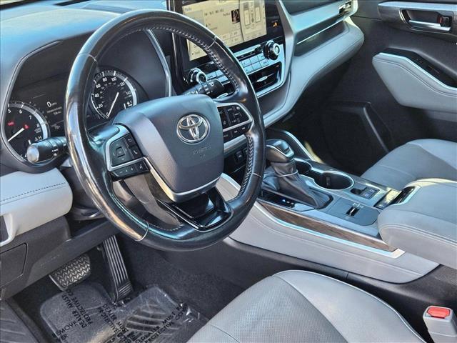 used 2021 Toyota Highlander car, priced at $29,910