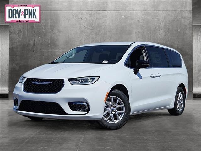 new 2024 Chrysler Pacifica car, priced at $42,675