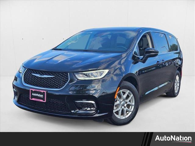 used 2023 Chrysler Pacifica car, priced at $26,814