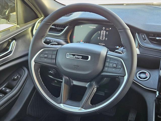 new 2025 Jeep Grand Cherokee car, priced at $37,517