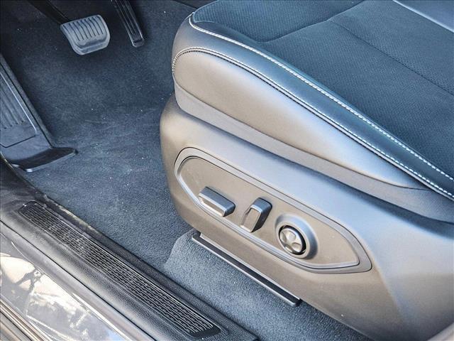 new 2024 Jeep Grand Cherokee L car, priced at $42,181