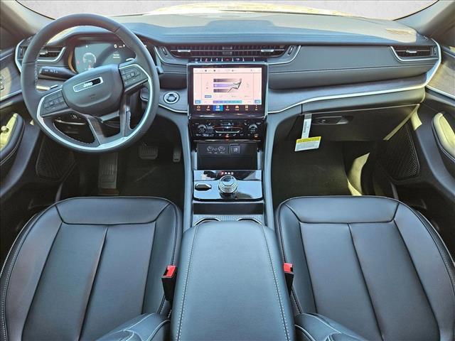 new 2025 Jeep Grand Cherokee car, priced at $40,233