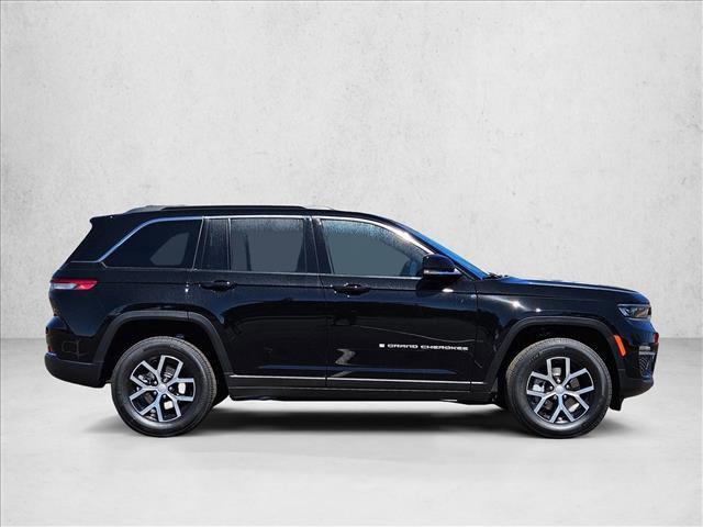 new 2025 Jeep Grand Cherokee car, priced at $40,233