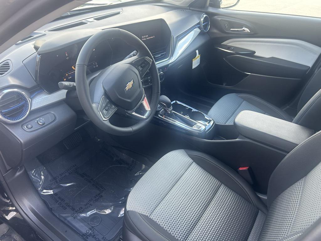 new 2025 Chevrolet Trax car, priced at $25,880