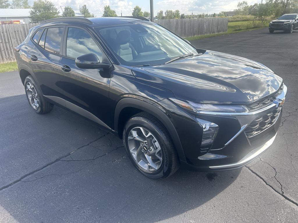 new 2025 Chevrolet Trax car, priced at $25,880
