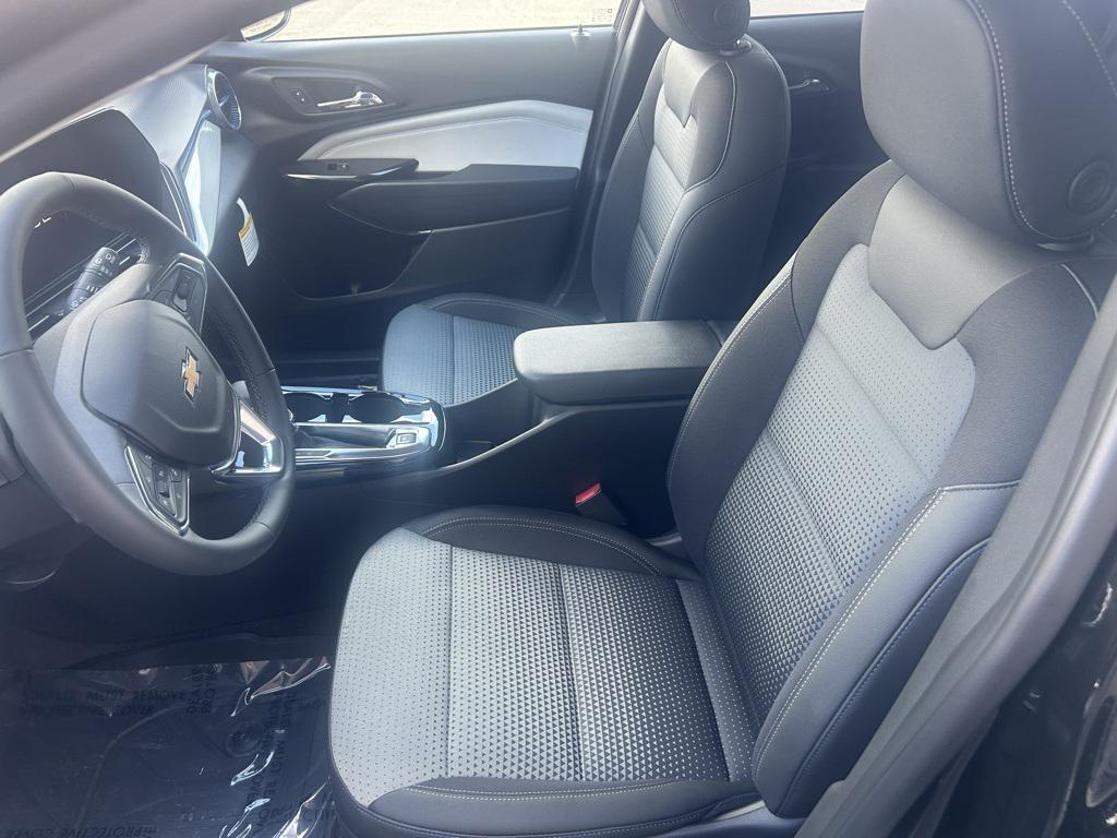 new 2025 Chevrolet Trax car, priced at $25,880