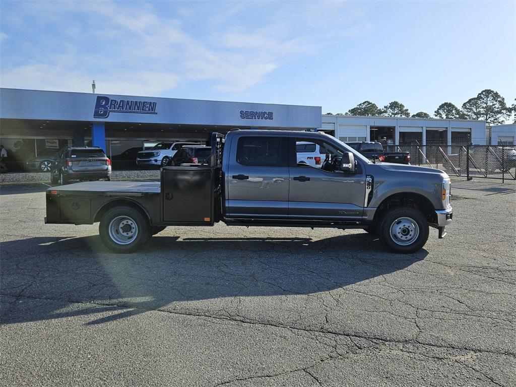 new 2024 Ford F-350 car, priced at $67,569
