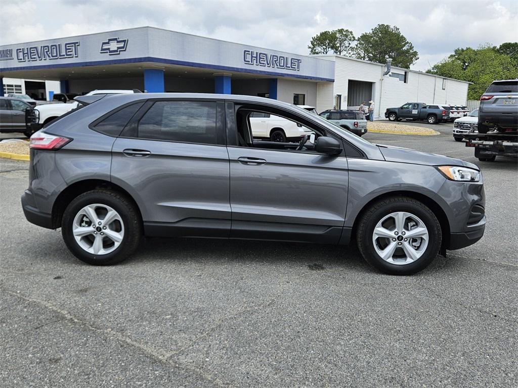 new 2024 Ford Edge car, priced at $32,000