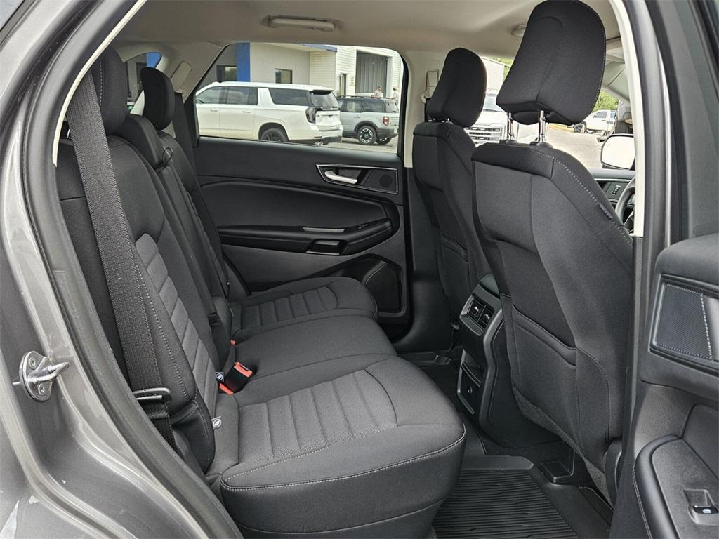 new 2024 Ford Edge car, priced at $32,000