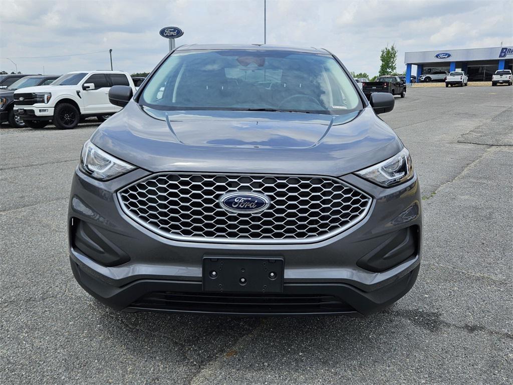 new 2024 Ford Edge car, priced at $32,000