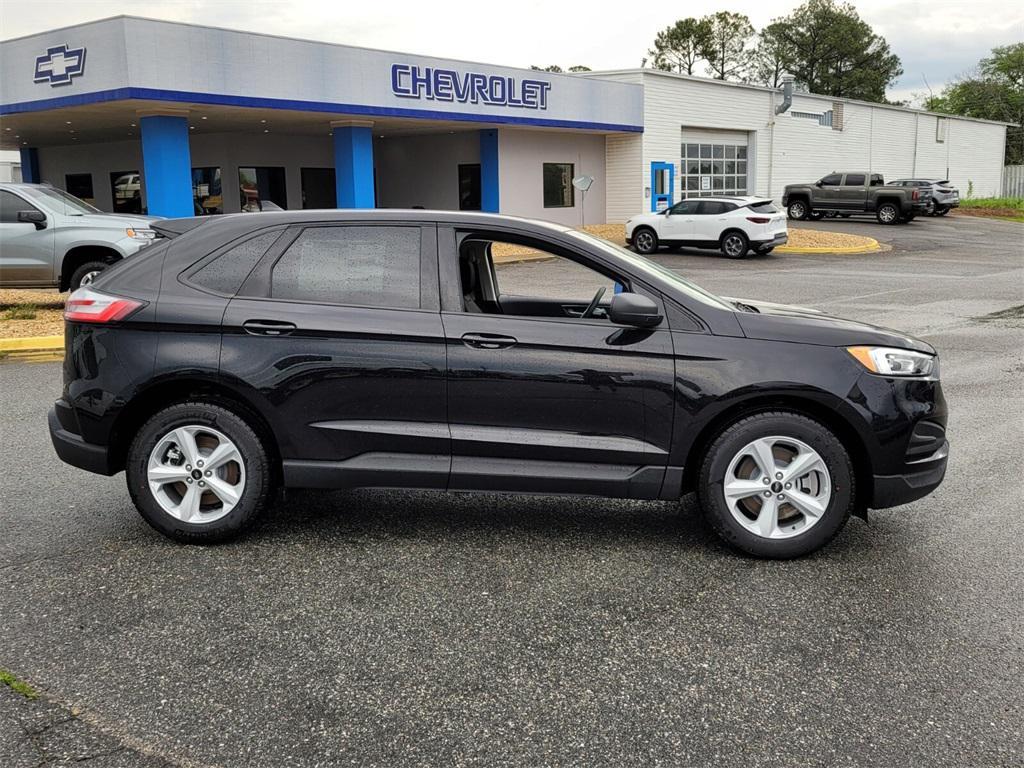 new 2024 Ford Edge car, priced at $32,000