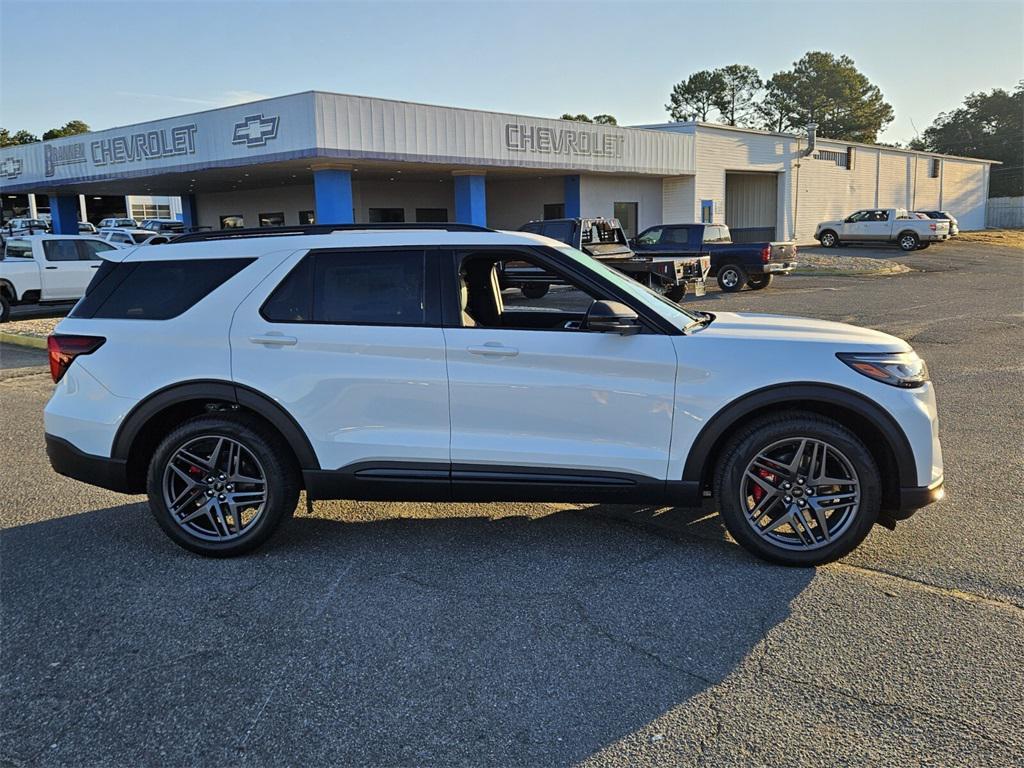 new 2025 Ford Explorer car, priced at $59,995