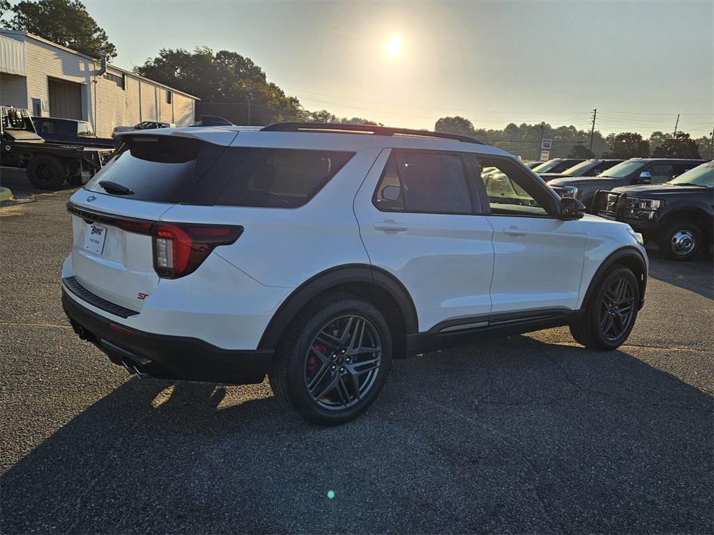 new 2025 Ford Explorer car, priced at $59,995
