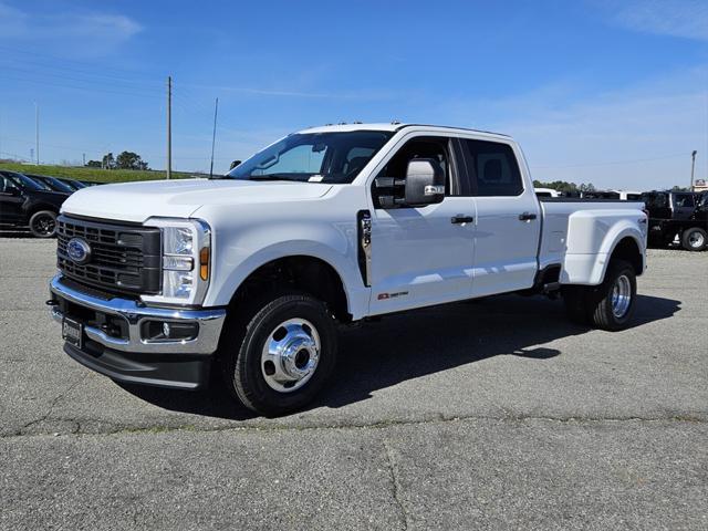 new 2025 Ford F-350 car, priced at $73,200