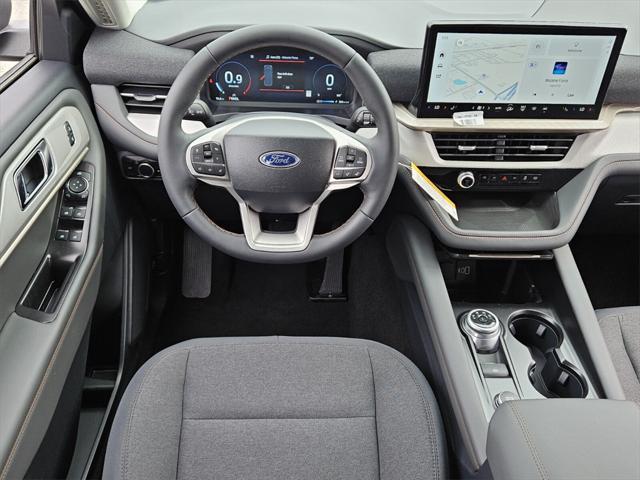 new 2025 Ford Explorer car, priced at $40,621