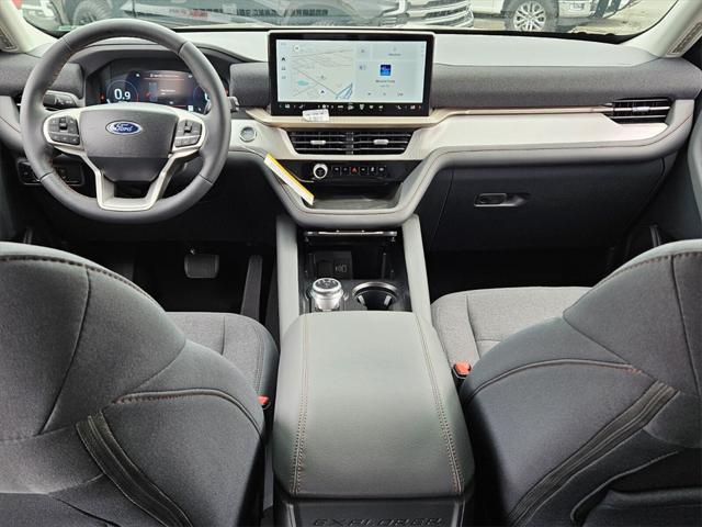 new 2025 Ford Explorer car, priced at $40,621