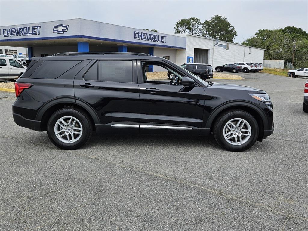 new 2025 Ford Explorer car, priced at $38,995