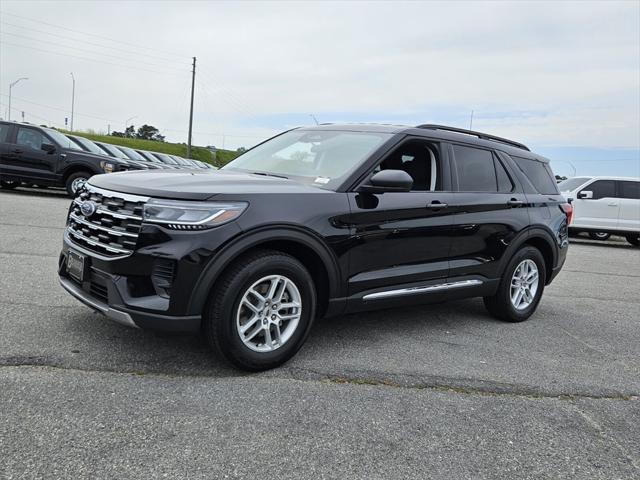new 2025 Ford Explorer car, priced at $40,621